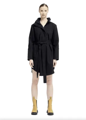 Bris Poncho, New Black