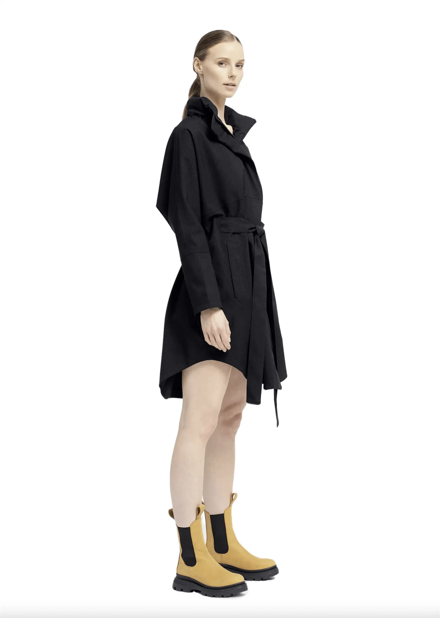 Bris Poncho, New Black